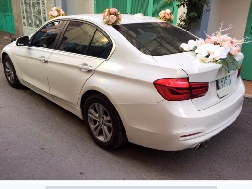 Cho Thuê xe hoa BMW 320i giá tốt